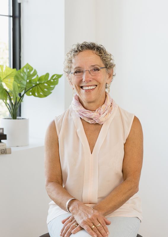 Debbie Lewis Cambridge Real Estate Denman Drapkin Group Compass